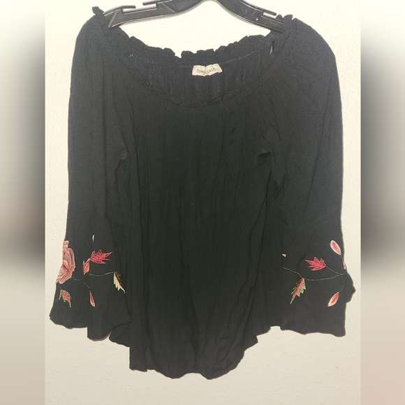 Speed Limit MPH Black Floral Blouse - Picture 1 of 4